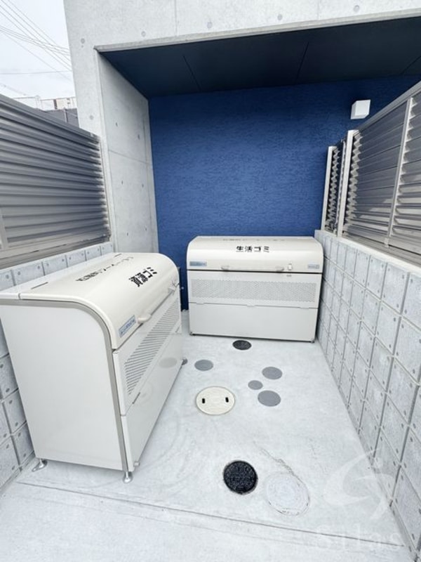 敷地内/建物