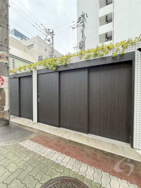 敷地内/建物