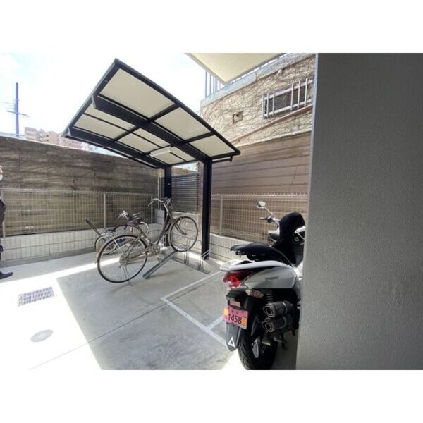 敷地内/建物