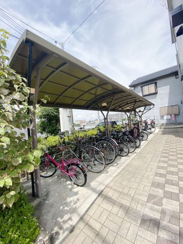 敷地内/建物