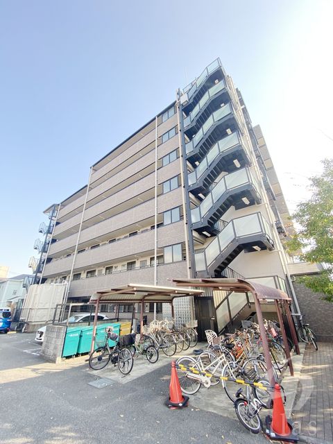 フレア・ブローリー