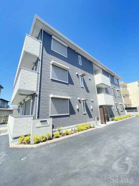 アヴェルラ堺外観写真