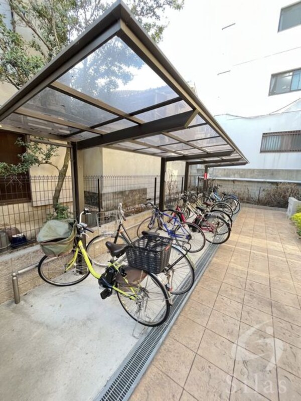 敷地内/建物