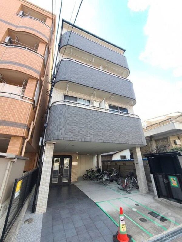 敷地内/建物