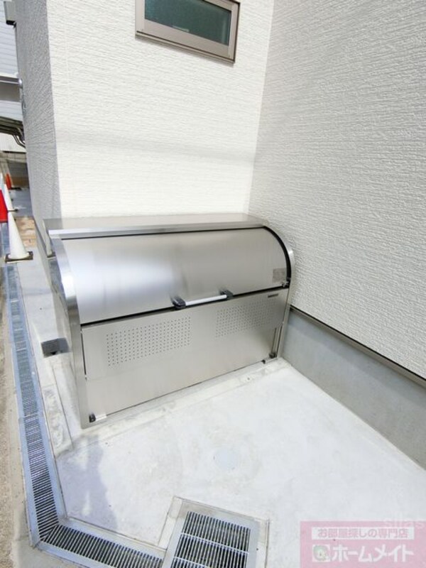 敷地内/建物
