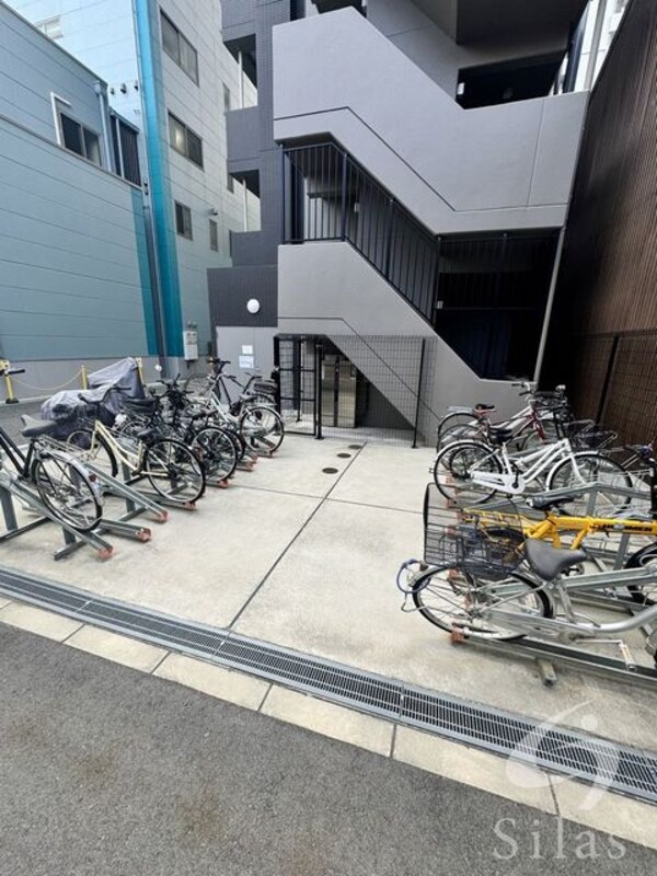 敷地内/建物