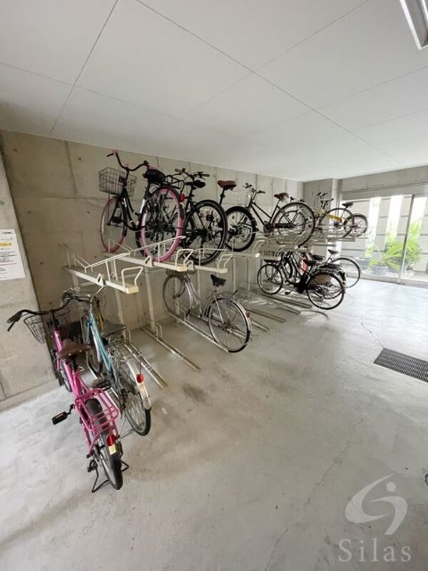 敷地内/建物