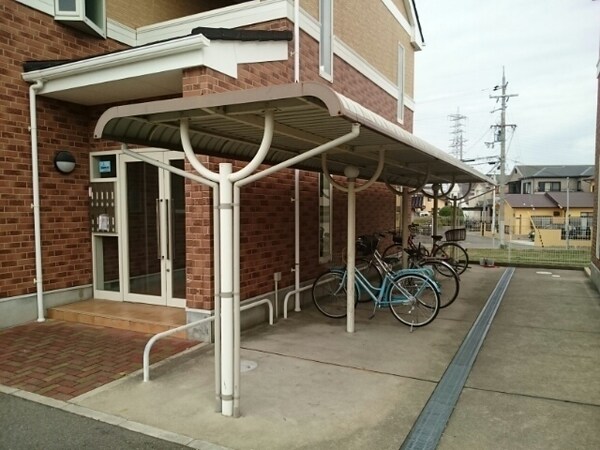 敷地内/建物