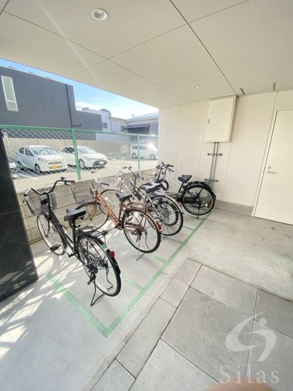 敷地内/建物