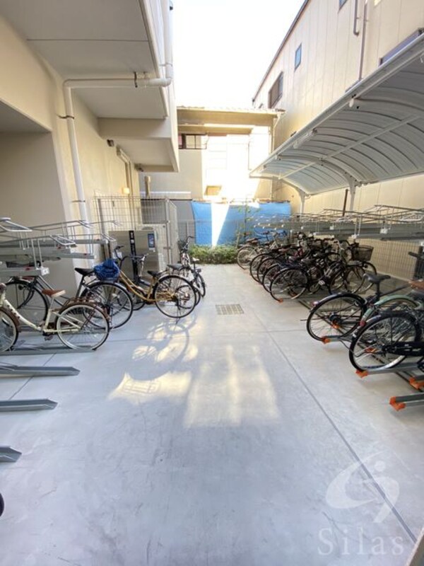 敷地内/建物