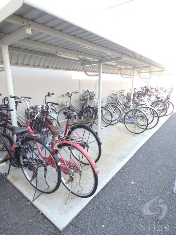 敷地内/建物