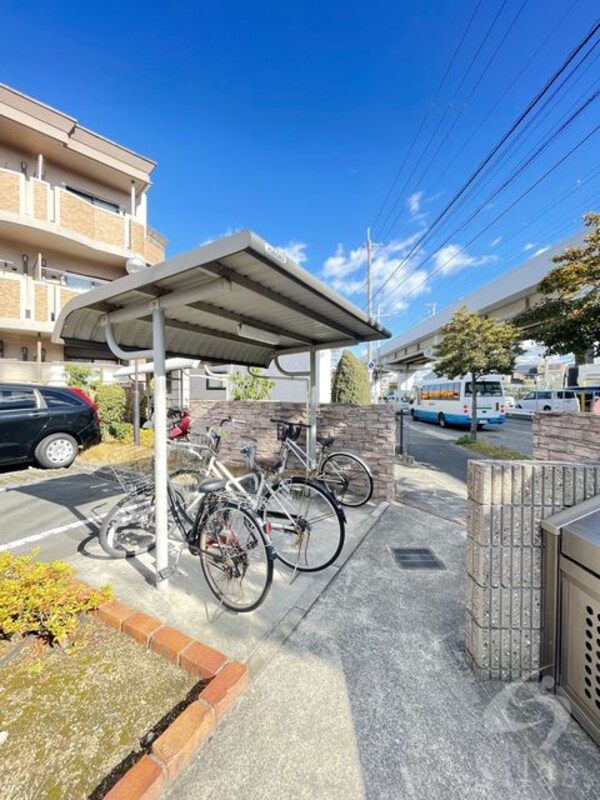 敷地内/建物