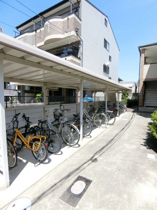 敷地内/建物