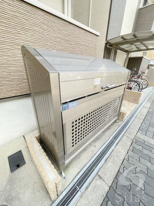 敷地内/建物