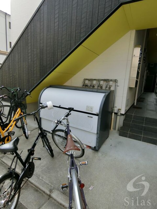 敷地内/建物