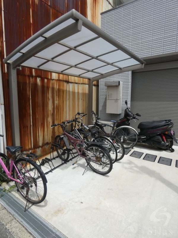 敷地内/建物