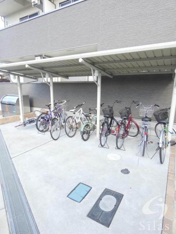 敷地内/建物