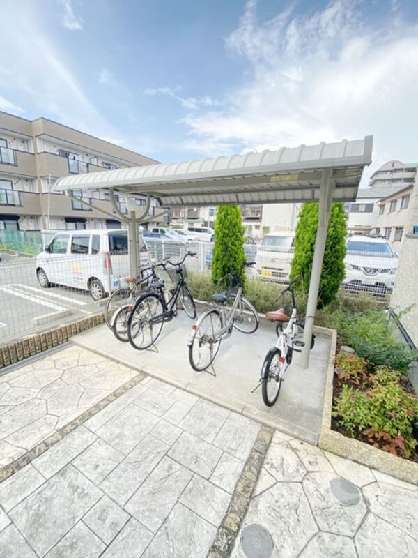 敷地内/建物