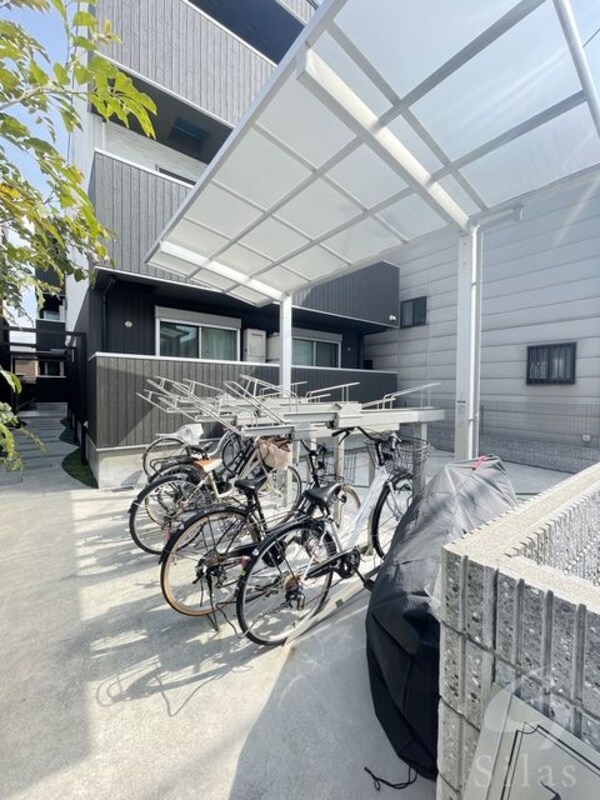 敷地内/建物