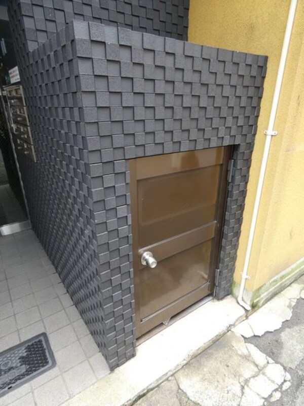 敷地内/建物
