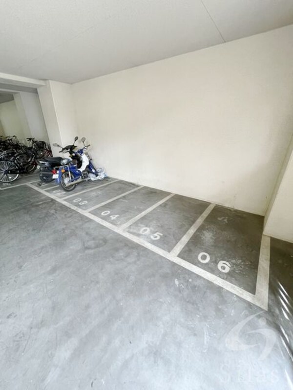 敷地内/建物