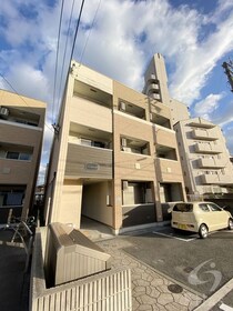 南海本線 諏訪ノ森駅 3階建 築14年の外観写真