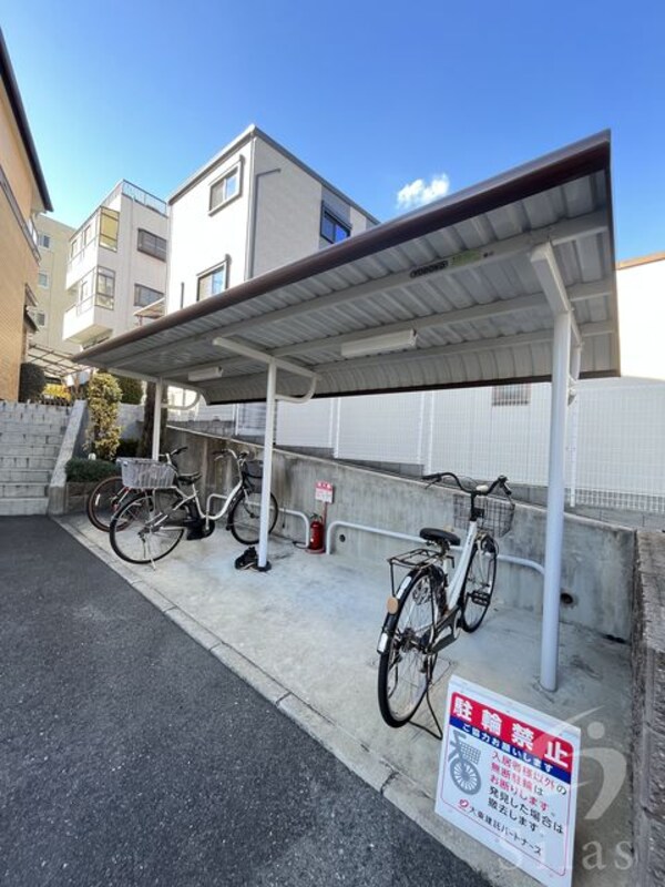 敷地内/建物