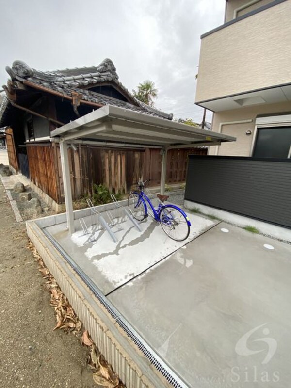 敷地内/建物