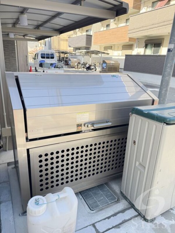 敷地内/建物