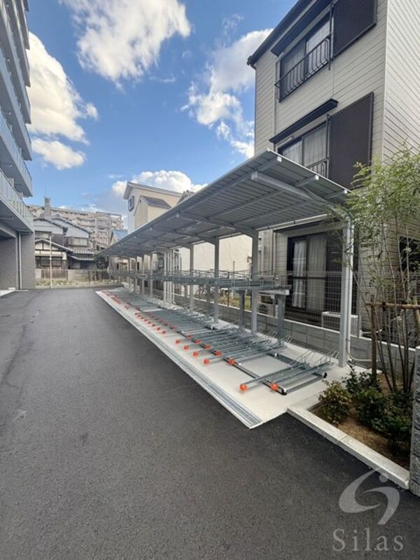 敷地内/建物