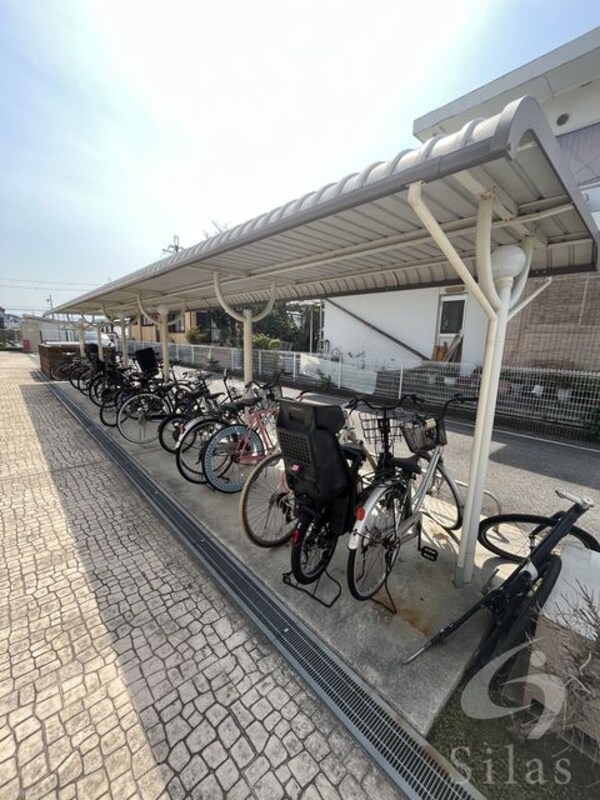 敷地内/建物
