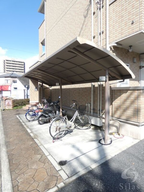 敷地内/建物