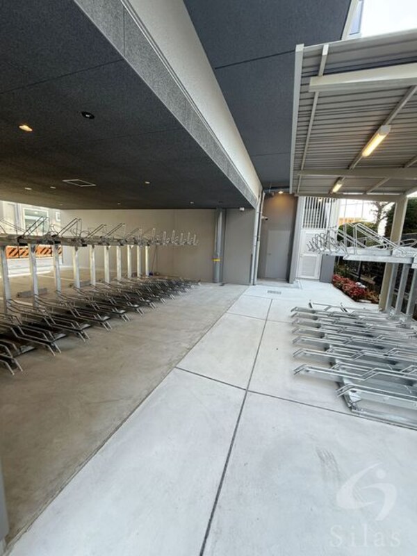 敷地内/建物