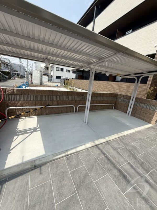 敷地内/建物