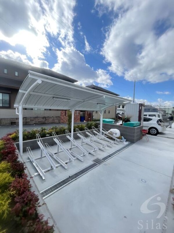 敷地内/建物