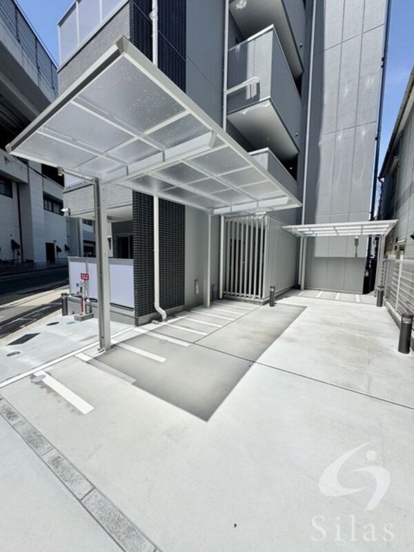 敷地内/建物