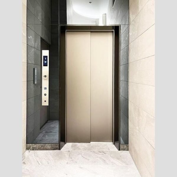 敷地内/建物