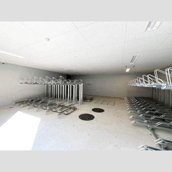 敷地内/建物