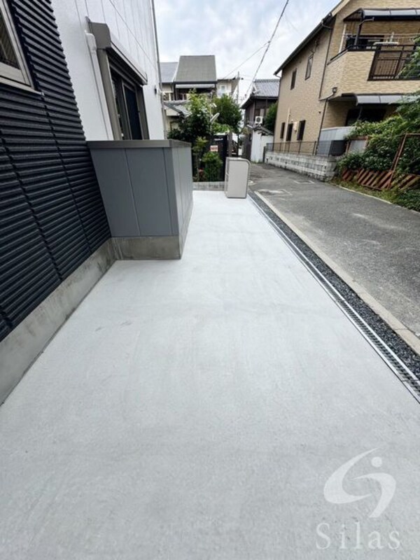 敷地内/建物