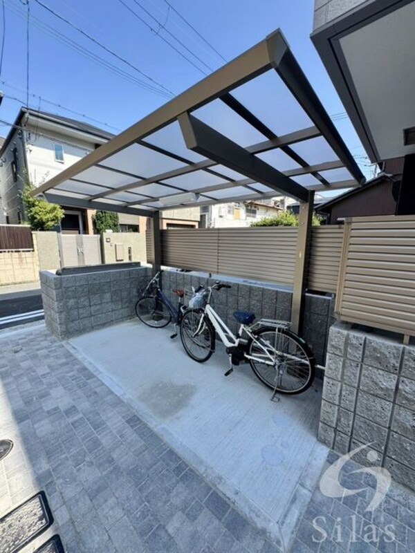 敷地内/建物