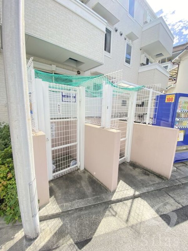 敷地内/建物