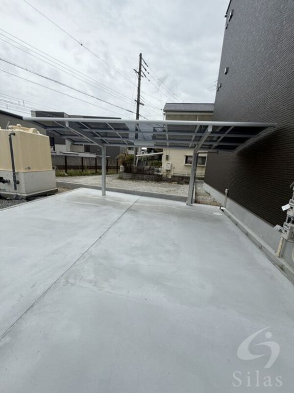 敷地内/建物