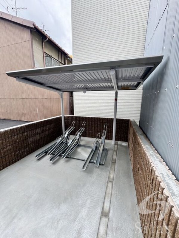 敷地内/建物