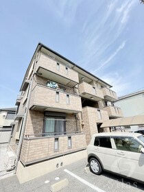 南海本線 湊駅 3階建 築17年の外観写真