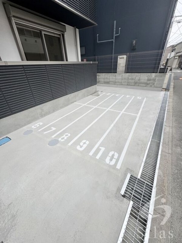 敷地内/建物