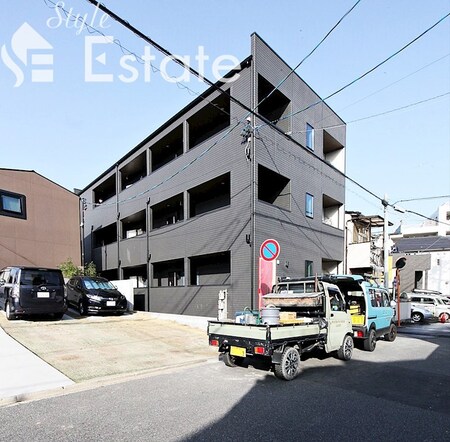 Ratcliffe外観写真