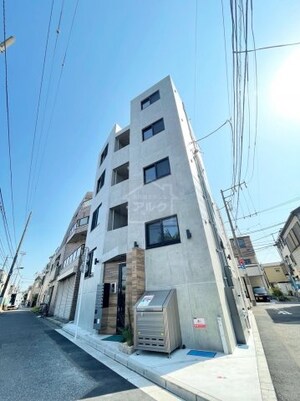 GRASPLUS上中里　（グラスプラス）外観写真