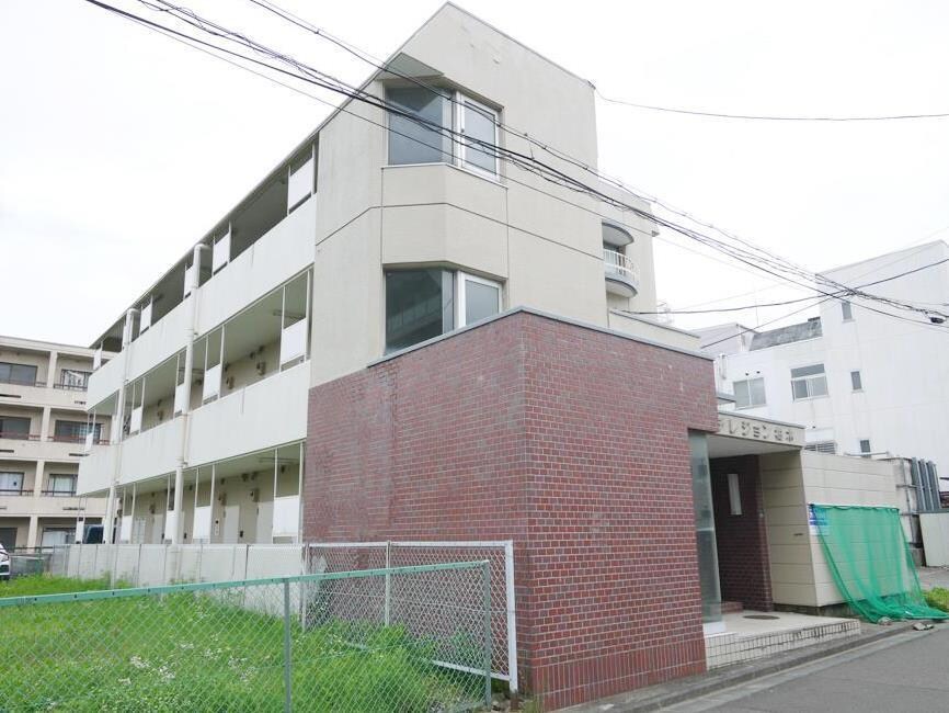 プチレジョン柏木の物件外観写真