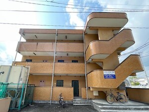 セクターズ荒巻　１号棟外観写真