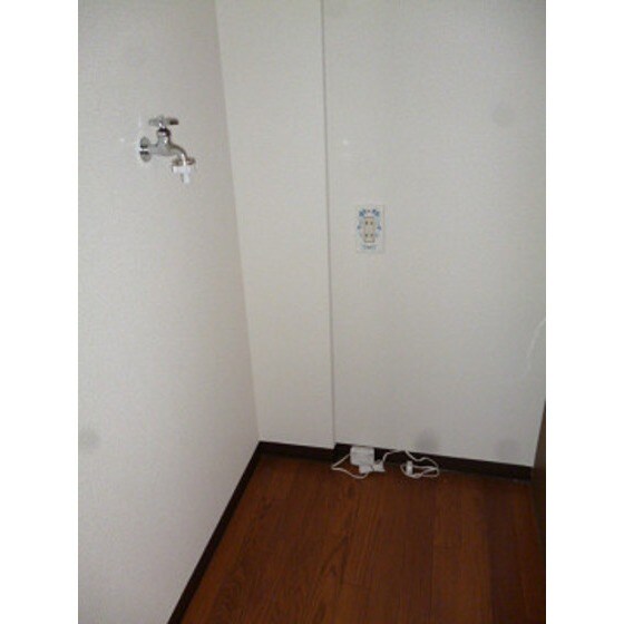 物件内観写真7　(室内洗濯機置き場)